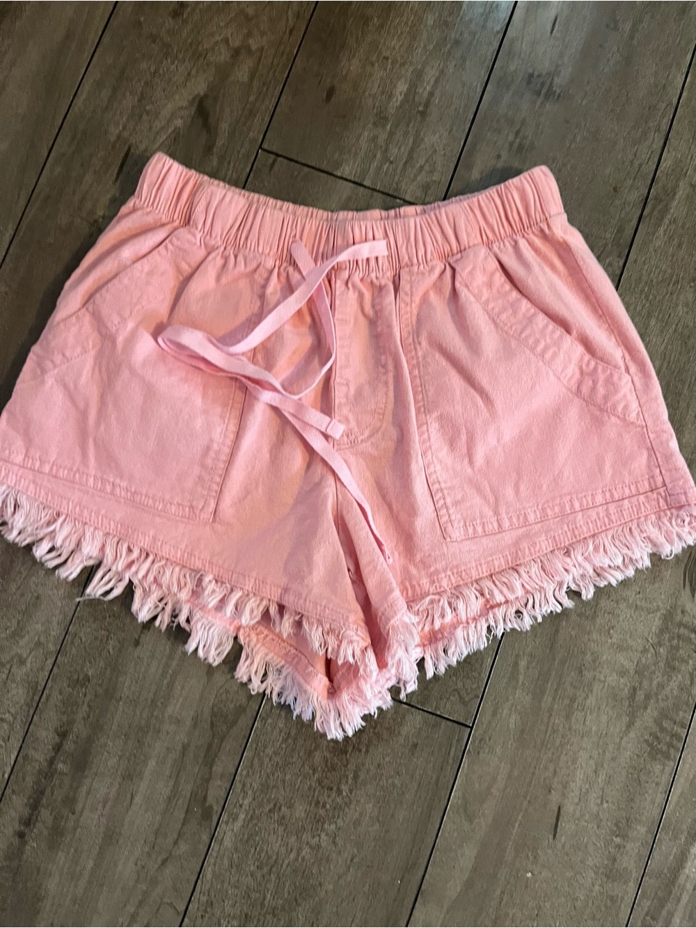 Women’s Pink Frayed Hem Drawstring Shorts